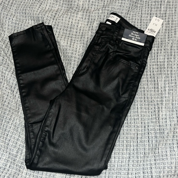 ABERCROMBIE CURVE LOVE JEANS - Picture 2 of 3